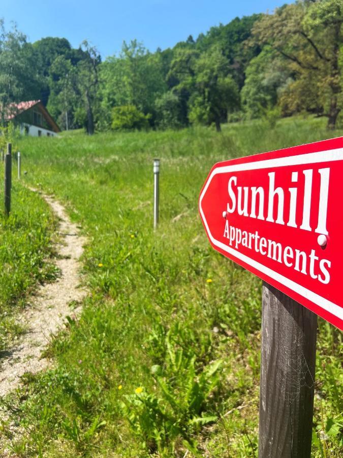 Sunhill Appartments, Klimatisiert Winhoring Bagian luar foto